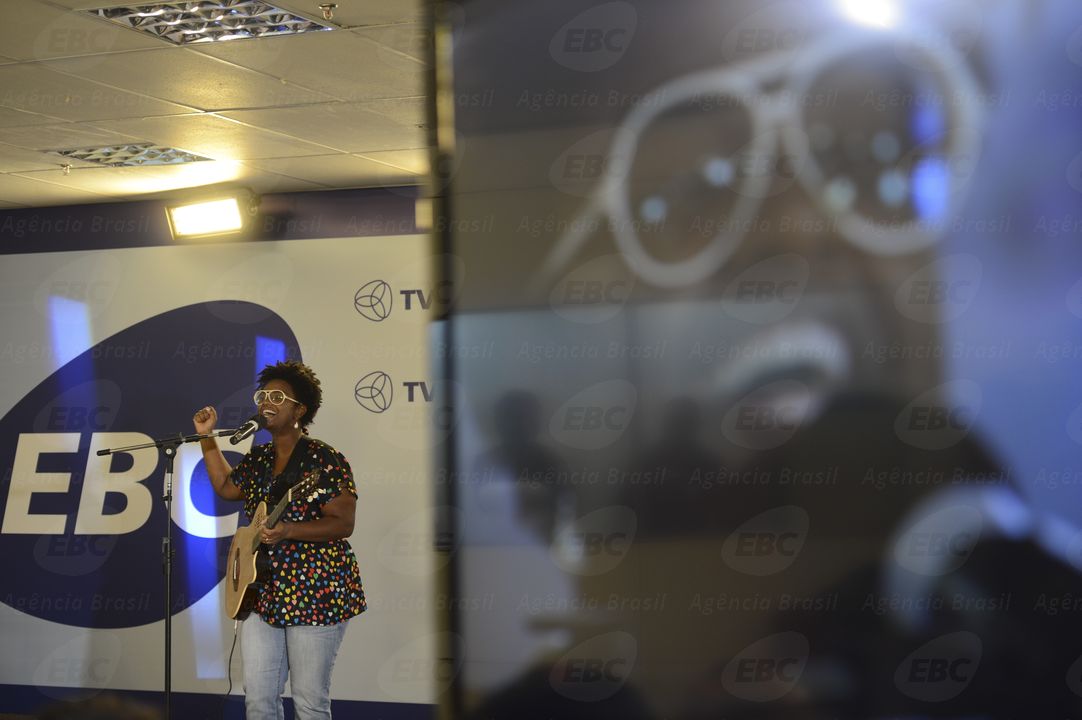 Ellen Oléria fez um show no lançamento da adesão da EBC ao Programa Pró-Equidade de Gênero e Raça. Foto: Marcello Casal Jr./Agência Brasil