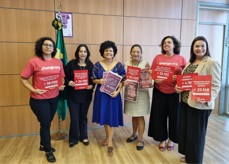 MMulheres recebe petições em defesa de leis e novas políticas públicas relacionadas às mulheres