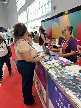 Assessoria de Assuntos Parlamentares e Federativos do MMulheres no II Confep