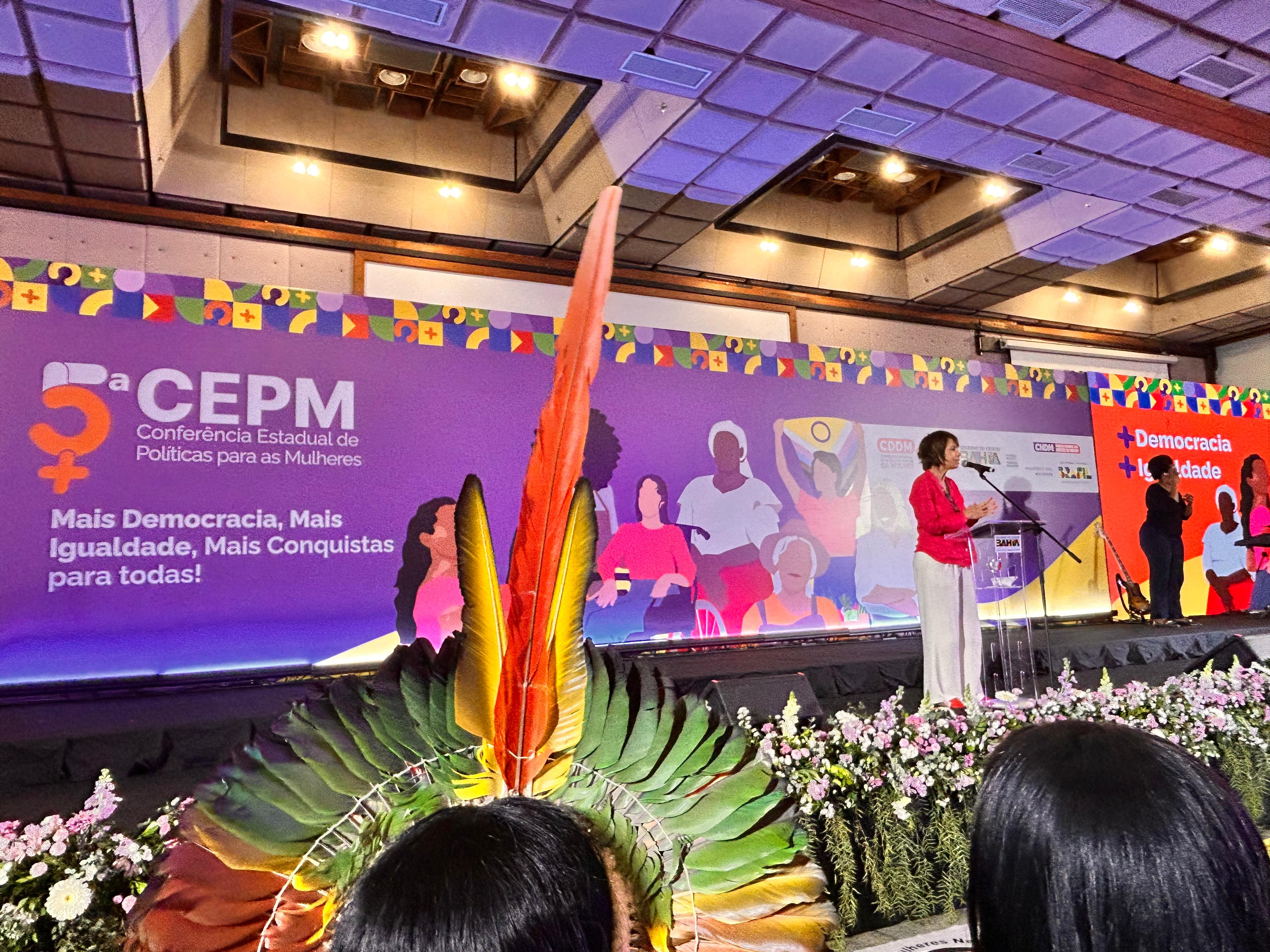 5ª Conferência  Estadual de Políticas para as Mulheres da Bahia registra presença histórica de 1200 participantes