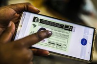 CNH Social: nova lei amplia acesso à habilitação para pessoas de baixa renda e promove autonomia das mulheres