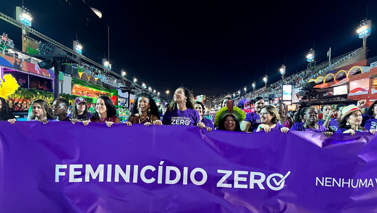 Faixa Feminicídio Zero na Sapucaí