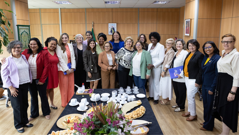Março das Mulheres: Ministra Cida Gonçalves e parlamentares avaliam conquistas em café da manhã