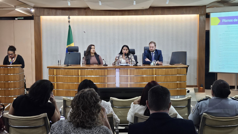 Seminário de Metodologia dos Planos de Enfrentamento à Violência contra Mulheres, promovido pelo Ministério das Mulheres e pelo Ministério da Justiça e Segurança Pública
