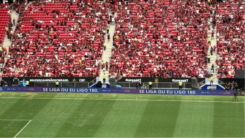 O secretário Patrick Corrêa, ao lado da ministra das mulheres, Márcia Lopes, e da secretária da Copa do Mundo Feminina. 