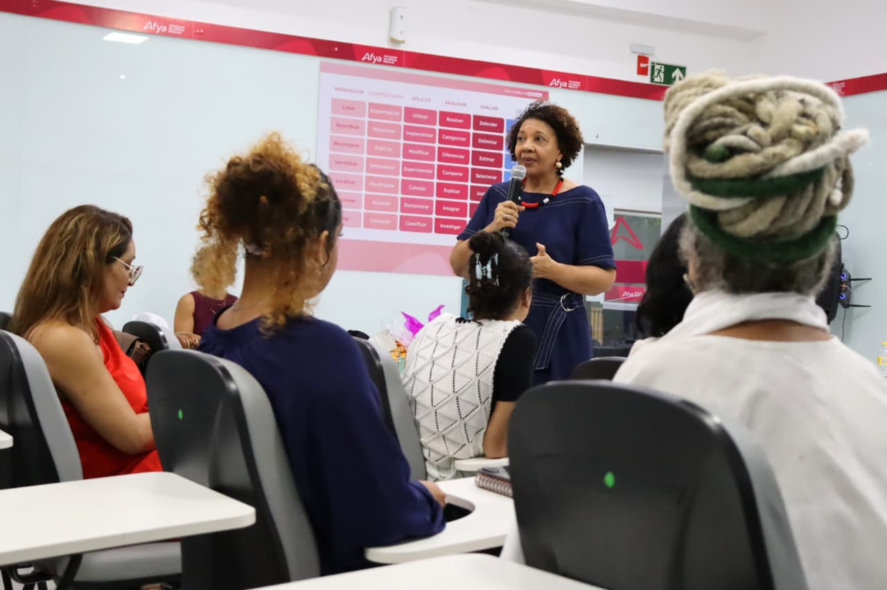 A secretaria sublinhou que a educação tem potencial para transformar realidades