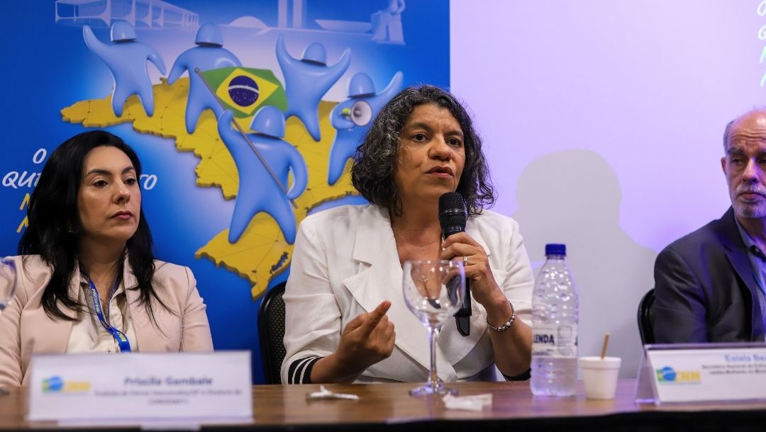 stela Bezerra aponta modelo de consórcios intermunicipais como alternativa