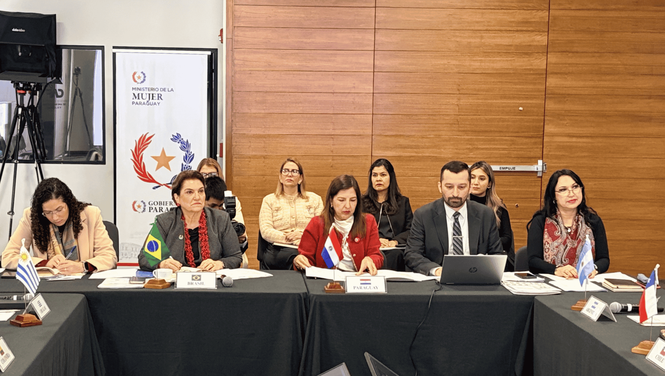 Em reunião com altas autoridades da mulher no Paraguai, Brasil defende criação de pacto contra o feminicídio no Mercosul