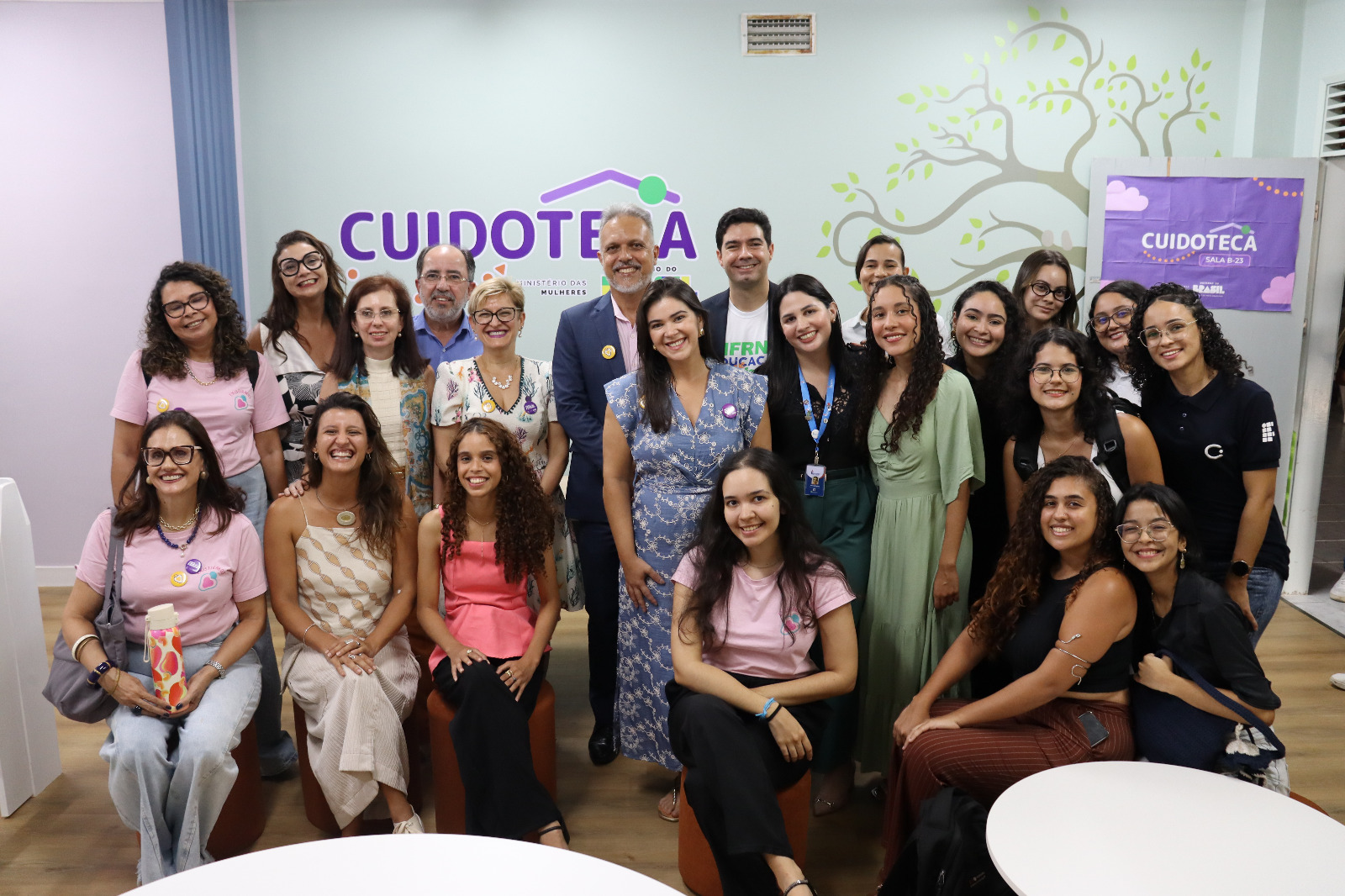 Rosane Silva e equipe CUIDOTECA.jpg
