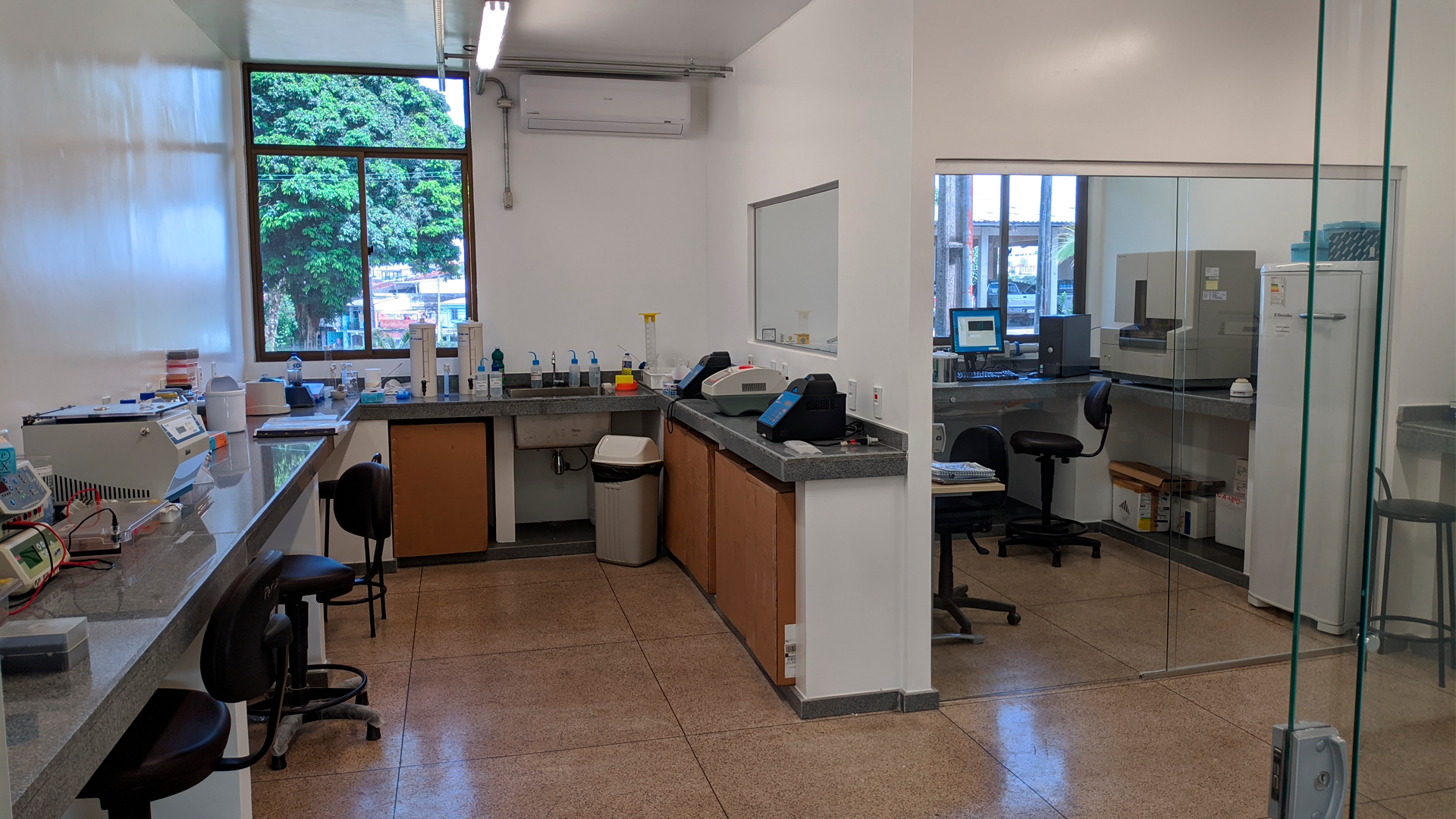 Sala Pós-PCR e Sequenciador