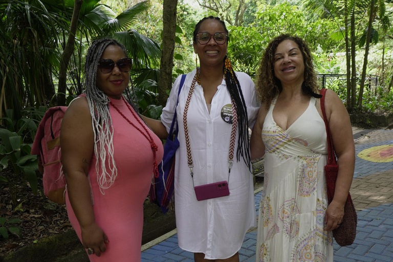 Valmira, Juliana e Andréa num encontro entre o Sul e o Nordeste.JPG