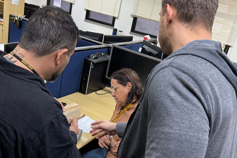 Museu da Inconfidência entrega à Polícia Federal livro ligado a Tiradentes para exame grafológico