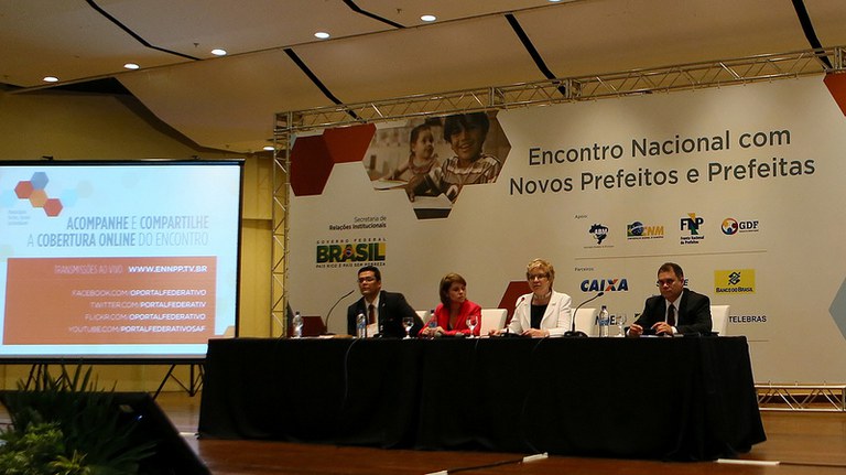 Encontro Nacional com Novos Prefeitos e Prefeitas.jpg