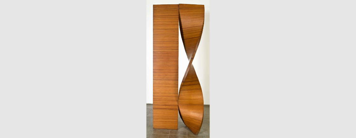 Ascânio Maria Martins Monteiro. Madeira, 250 x 100 x 50 cm. Sem assinatura. Doação, Ascânio Maria Martins Monteiro, 1984