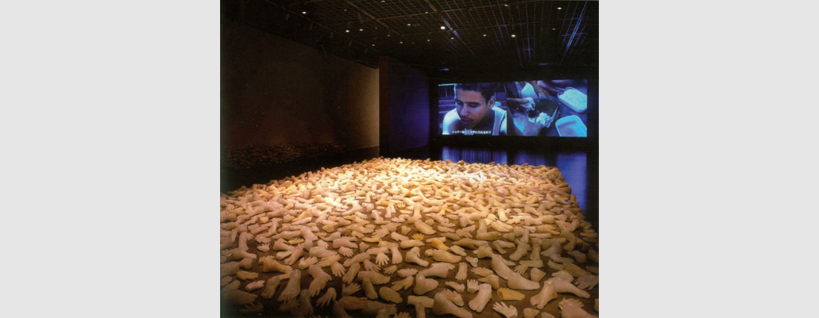 Maurício Dias e Walter Riedweg. Gesso, cera, x cm, 1994. Sem assinatura. Doação, 2007, Dias&Riedweg.