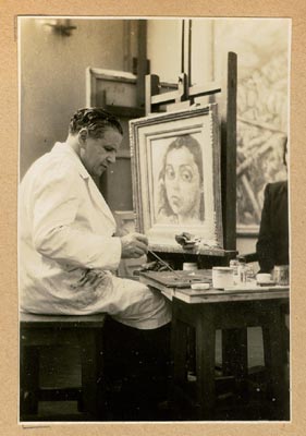 Segall pintando Lucy com mãos nos cabelos﻿, c.1939