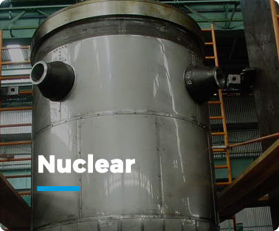 Peça de aço (também chamada: Vaso de pressão) sendo exposta para o setor nuclear