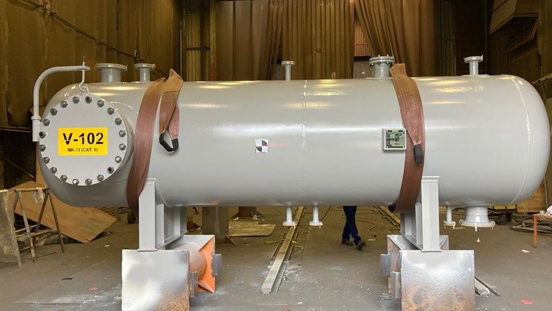 Nuclep entrega um vaso de pressão encomendado para ser usado na modernização da Refap, em Canoas