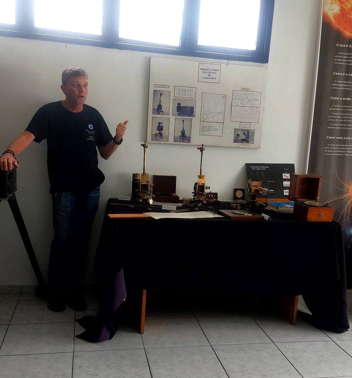 Alberto Geraldo Faria dos Santos apresenta equipamentos do OMV