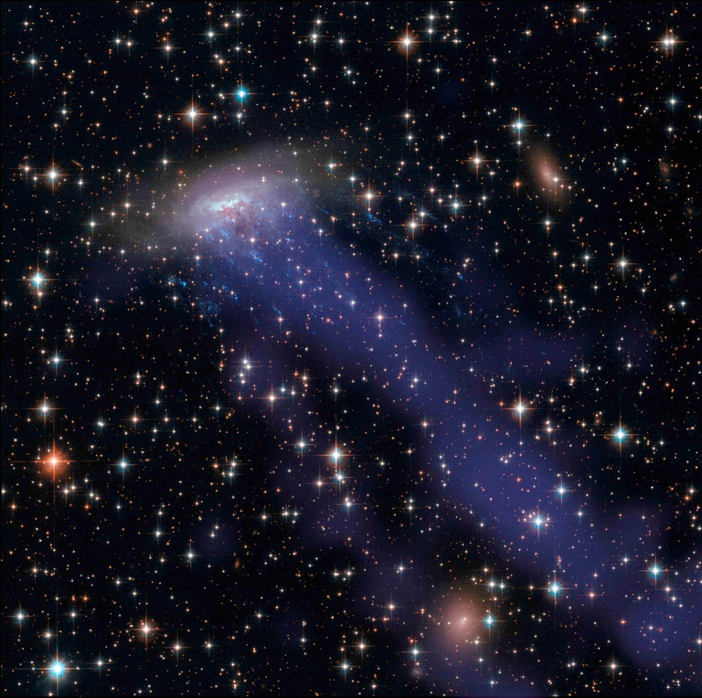 A ESO 137-001 é uma galáxia água-viva e foi descoberta em 2005. Foto: NASA.