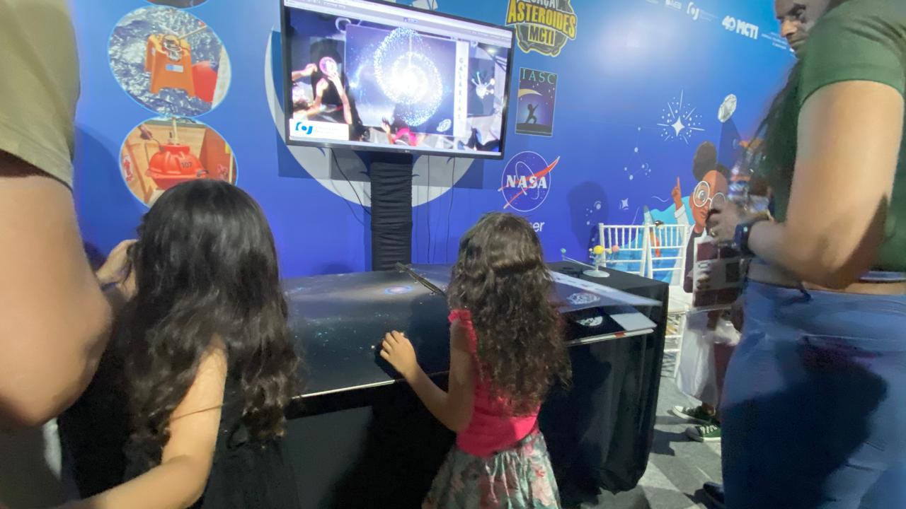 Experimento do ‘Livrão’ da Astronomia