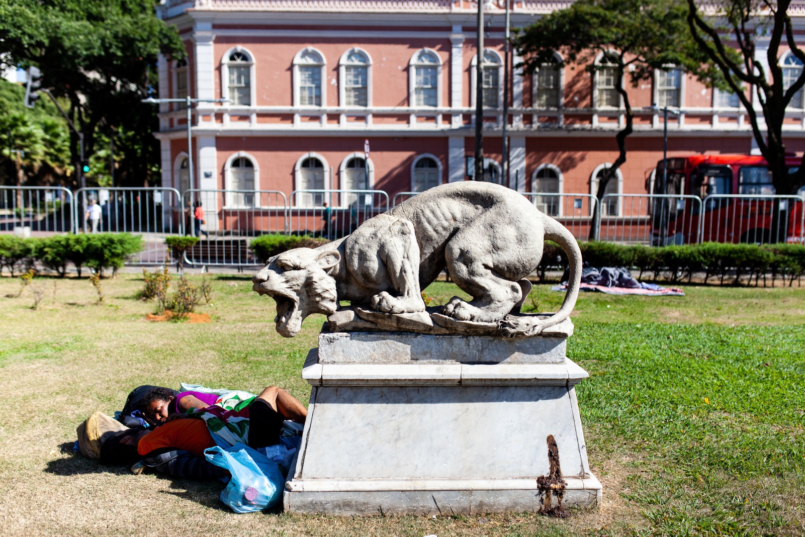 58 - Sofredores de rua.jpg