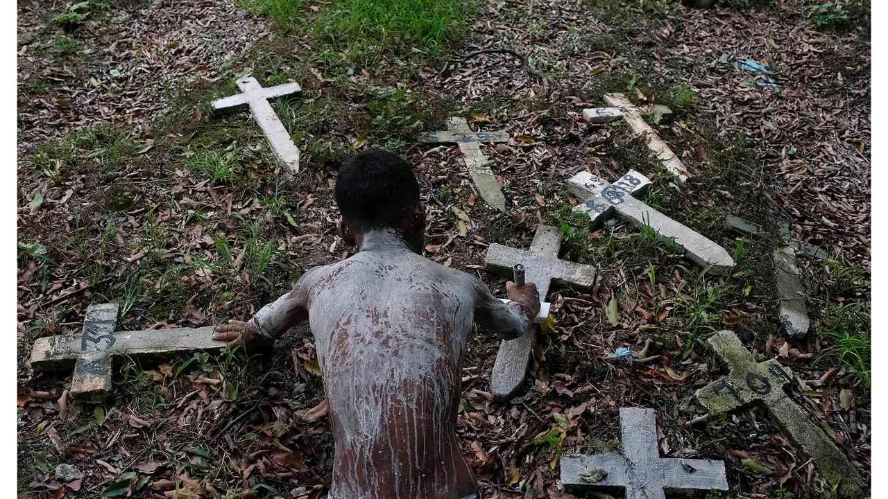 Entre a Cruz e a infância.jpg