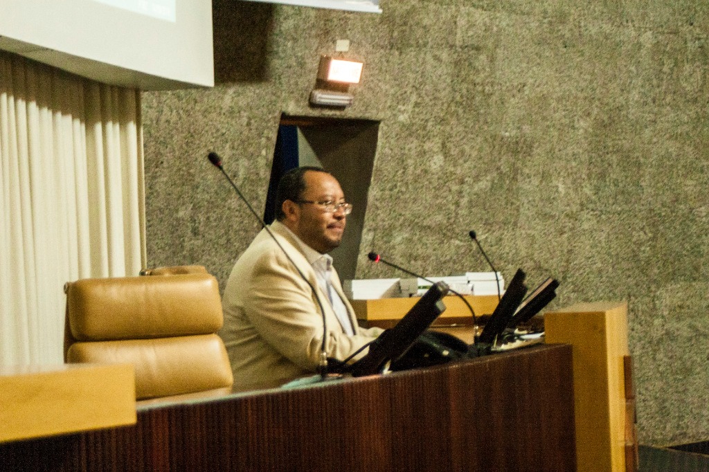 Oficina de jurisprudência e proteção de dados pessoais - Gregório Delfino  apresenta conteúdo 