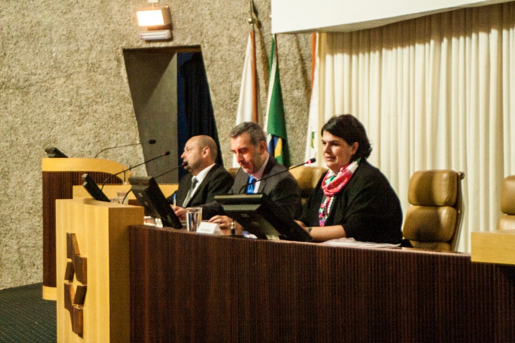 Seminário Interamericano de Transparência e Acesso à Informação - Paula Martins, Edison Lanza e Gilberto Waller em mesa de debate