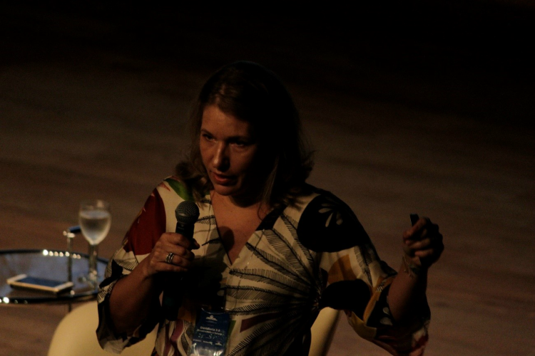 Palestra Patrícia Cansi – O desafio de movimentar uma cultura organizacional em prol do cliente