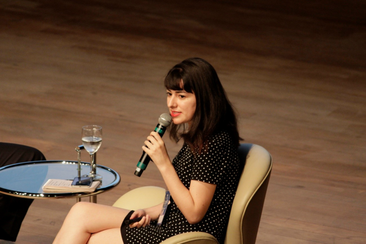 Painel Controle social e o combate à corrupção - Débora Sögur Hous 