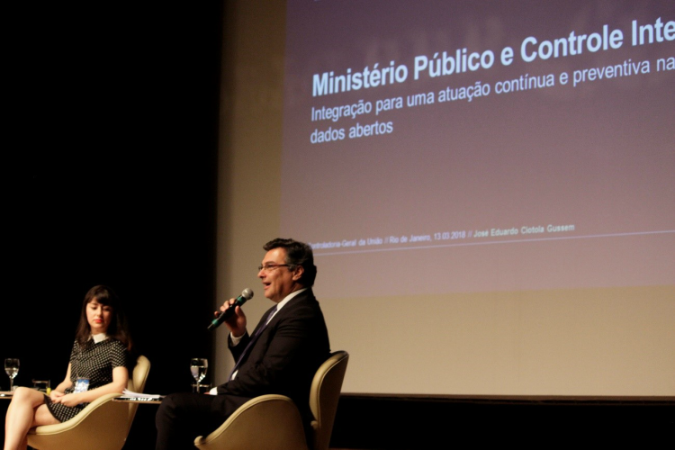 Painel Controle social e o combate à corrupção - Eduardo Gussem 