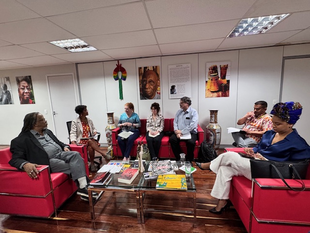 Reunião com membros da equipe diplomática britânica