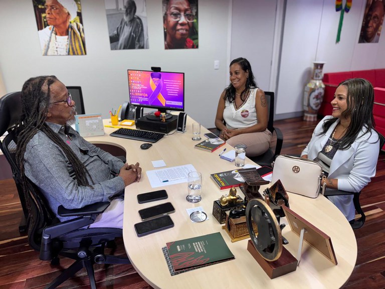 Secretária de Cultura de Camaçari, Elci Freitas, e a assessora-chefe Ellen Borges 