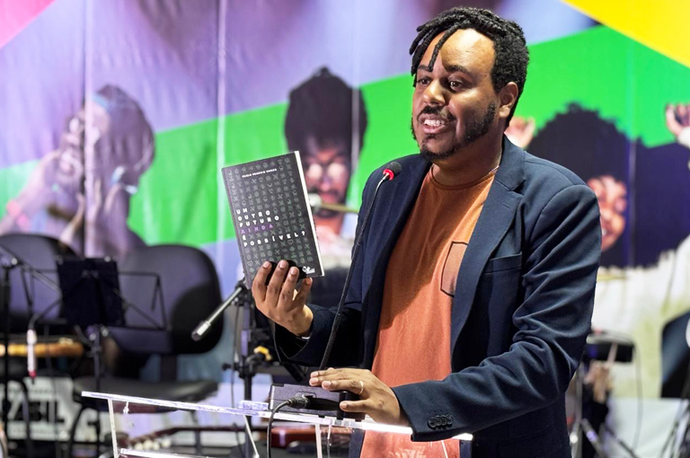 Publicitário e escritor Paulo Rogério Nunes. Autor do livro “Outro futuro ainda é possível”.