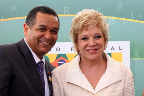 Marta Suplicy assume pasta do MinC e defende valorização da cultura brasileira