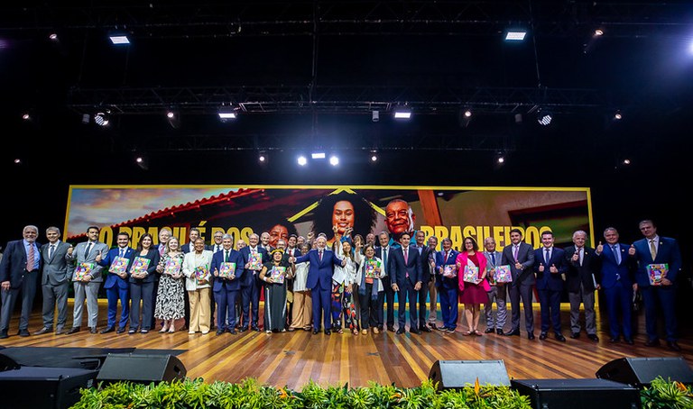  Governo Federal faz balanço dos dois primeiros anos no evento “O Brasil dando a volta por cima” Fotos: Filipe Araújo/ MinC