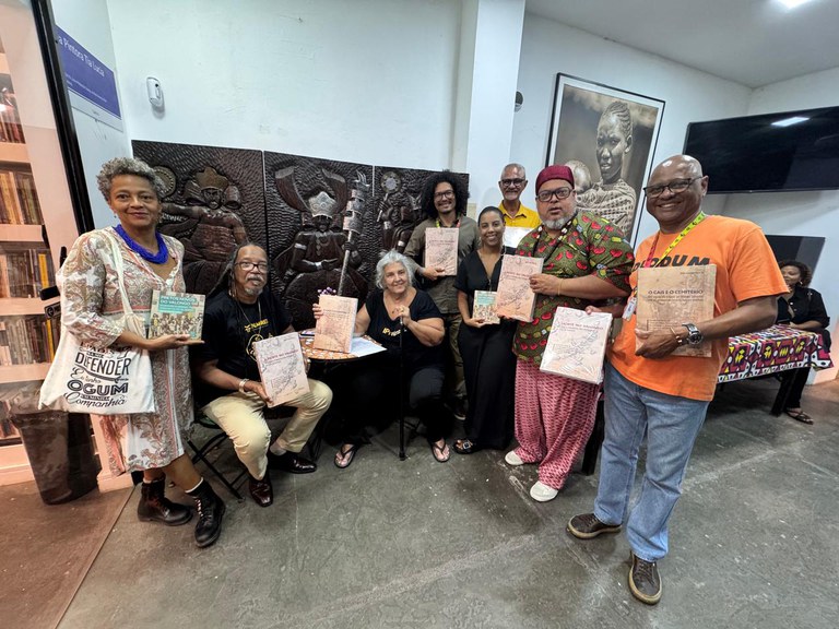 Exposição Saberes Ancestrais Não Cabem na Sala de Aula, da artista plástica Cláudia Fassini