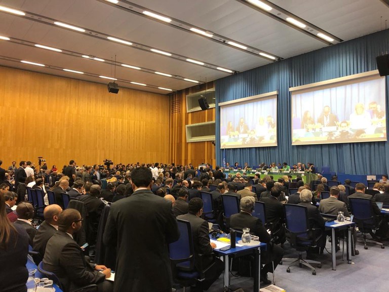 Sessão da Comissão de Entorpecentes.jfif