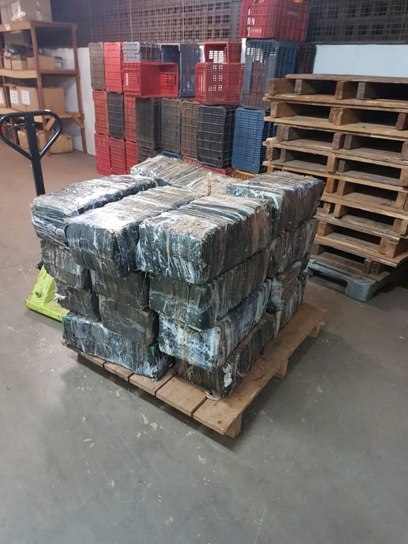 apreensão maconha foz abril.jpg