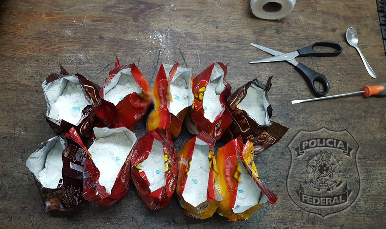 PF APREENDE DROGA DENTRO DE EMBALAGENS DE CAFÉ.jpg