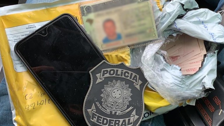 FLAGRANTE CÉDULA FALSA (2).JPG