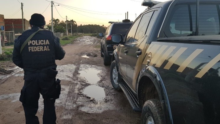 PF - Flagrante arma e drogas.jpg