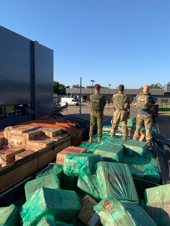 apreensão cigarros guaíra julho 20 2.jpg