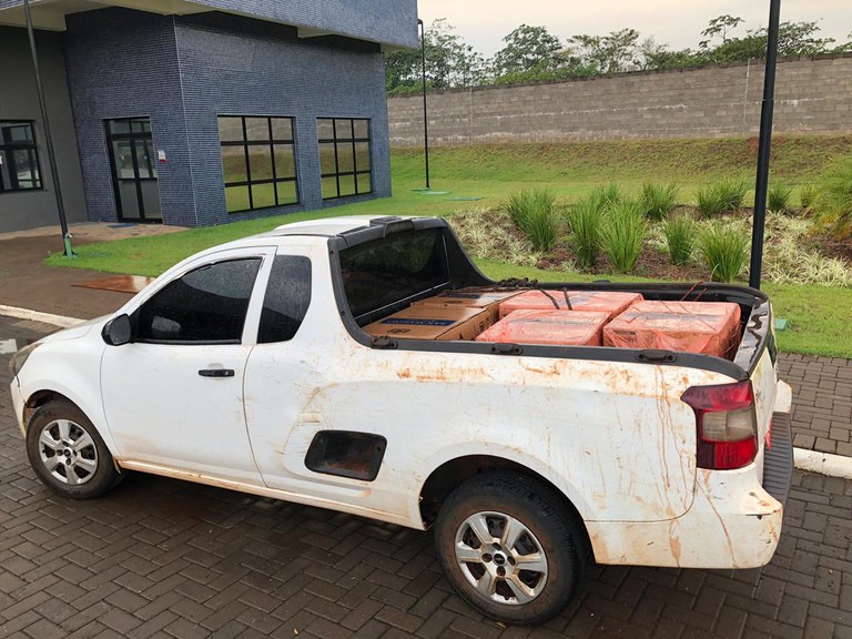 apreensão de cigarros paraguaios guaíra pr.jpg