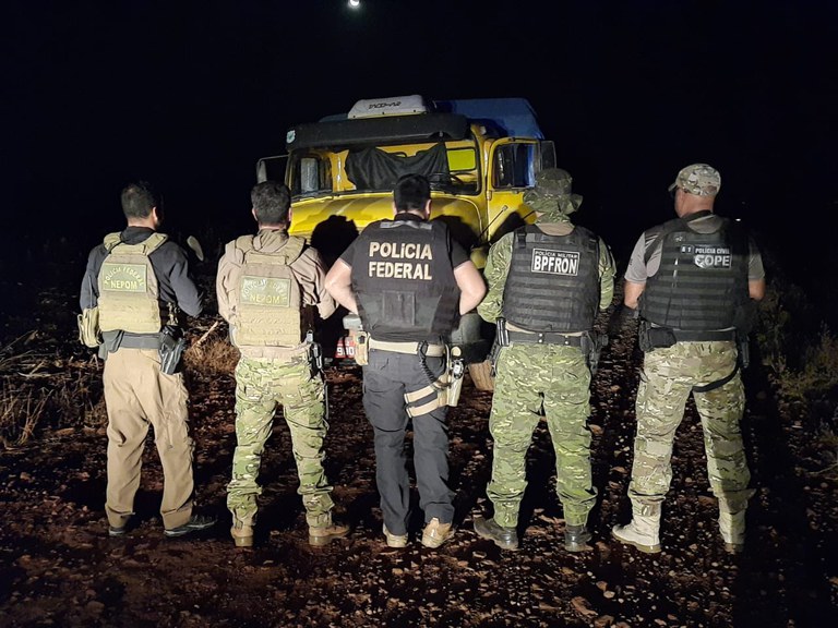 apreensão cigarros Foz setembro.jfif