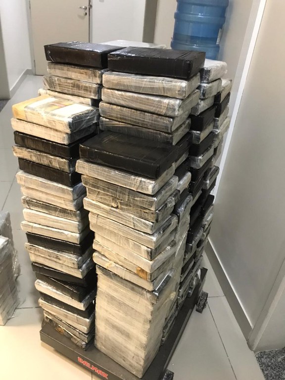 Droga apreendida em porto CE.jpg