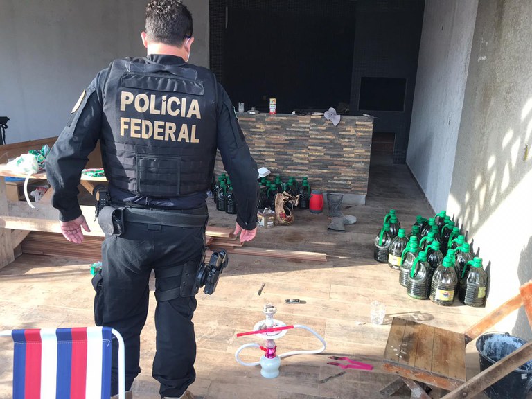 mercadorias apreendidas em Foz.jpg