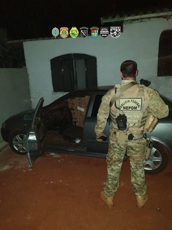 apreensão de cigarros guaíra PR outubro 4.jpg