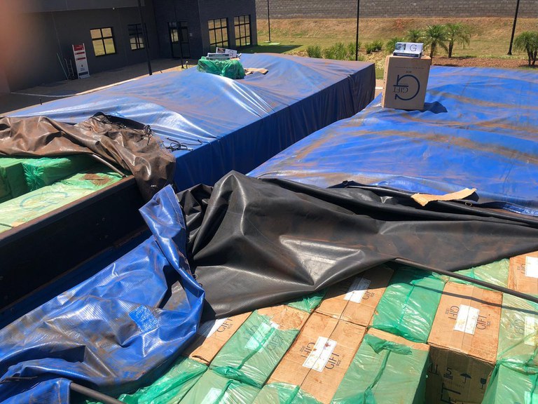 apreensão cigarros out guaíra PR 3.jpg